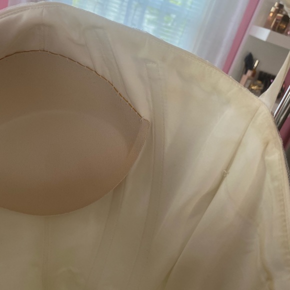 Allure Bridals 9300 wedding dress in ivory/silver - Picture 13 of 16